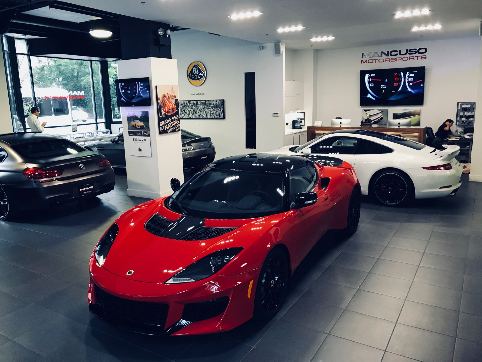 alt=alt=alt=alt=McLaren-Lotus Showroom